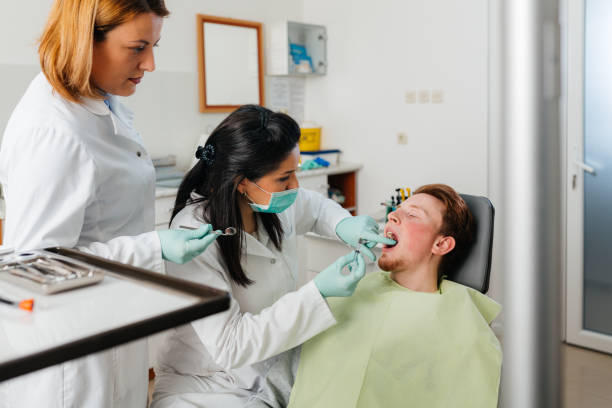 Best Emergency Tooth Extraction in Barneveld, WI